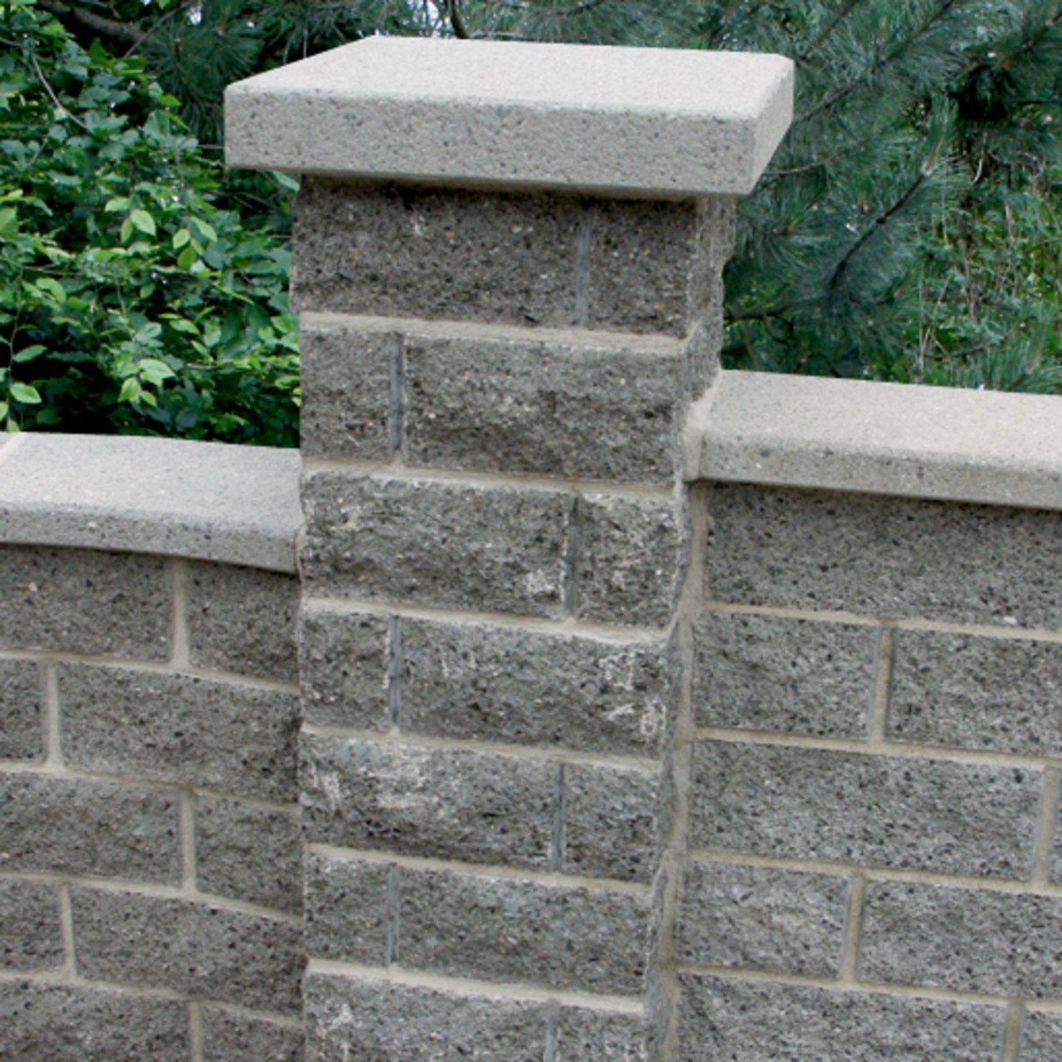 Abdeckplatte zu Spaltstein, grau, gestrahlt, gefast, bewehrt