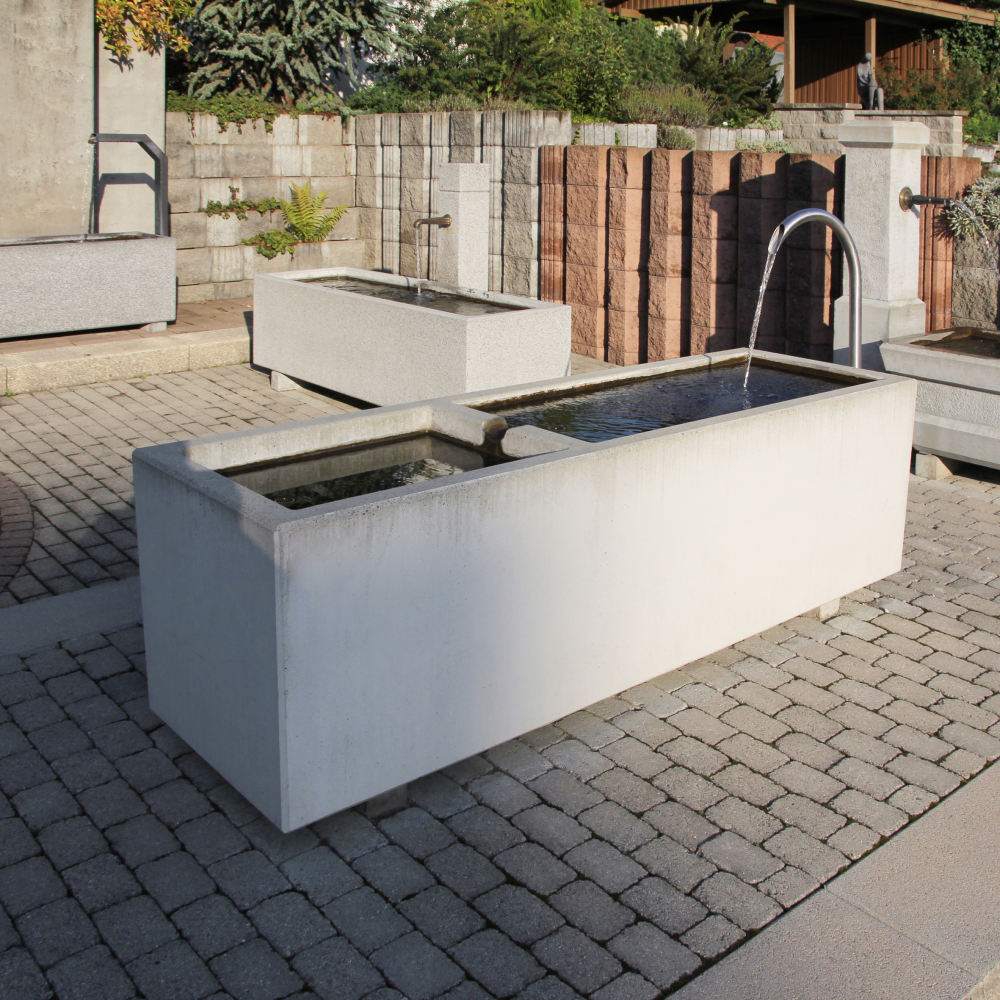 Zubehör zu BAUERNHOF Brunnentrog, Standrohr 1 1/4'', inkl. Ablaufstutzen