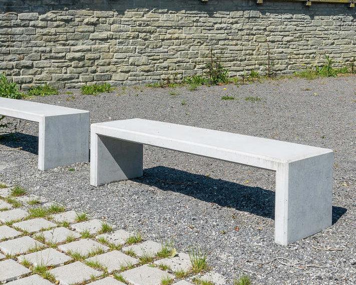 Gartenbank, grau, gestrahlt, gefast, Kreiselement bewehrt R 200 cm