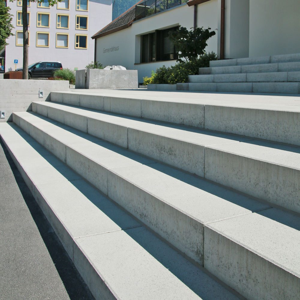 CLASSIC Blockstufe voll, grau, glatt, gefast