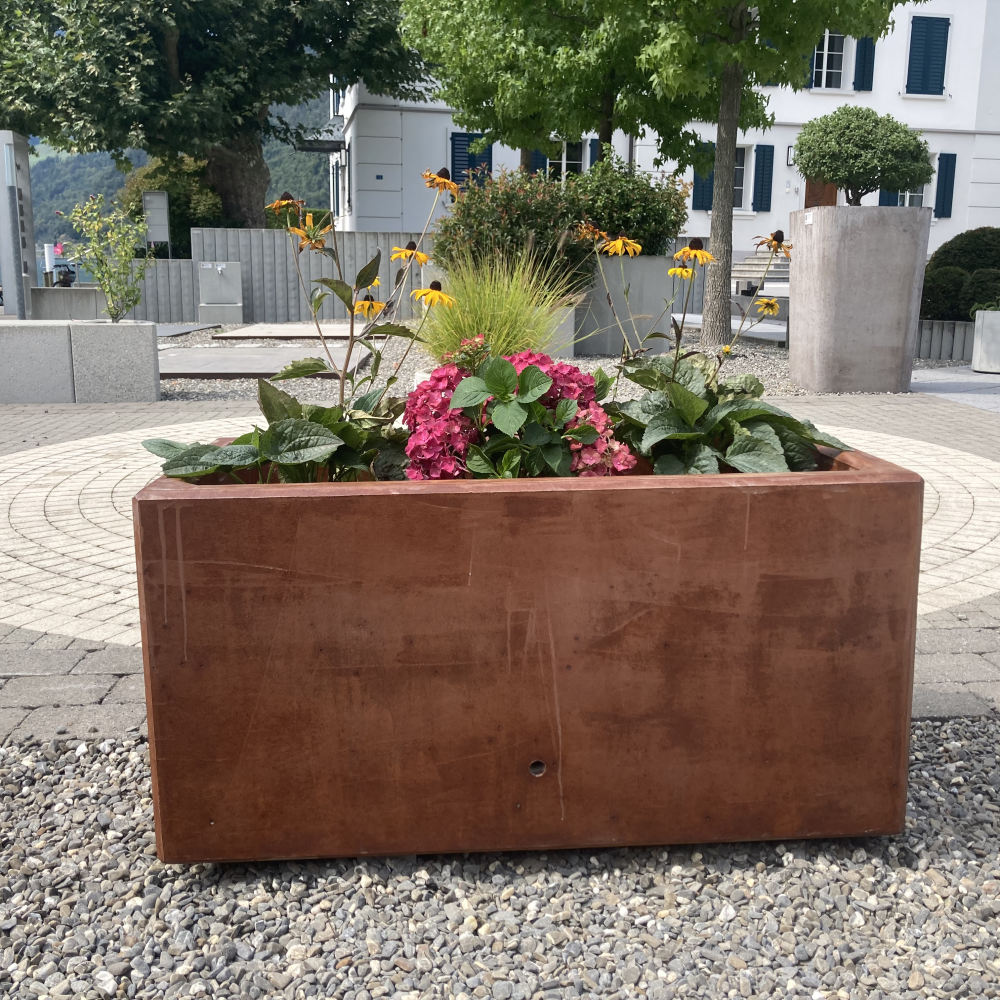 FERRO CONCRETE Pflanzentrog, quadratisch Rost glatt