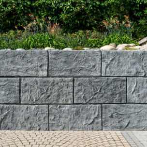 FELSMAUER Böschungselement, Anfangs-/Schlusseckstein 1/2, grau-schwarz strukturiert