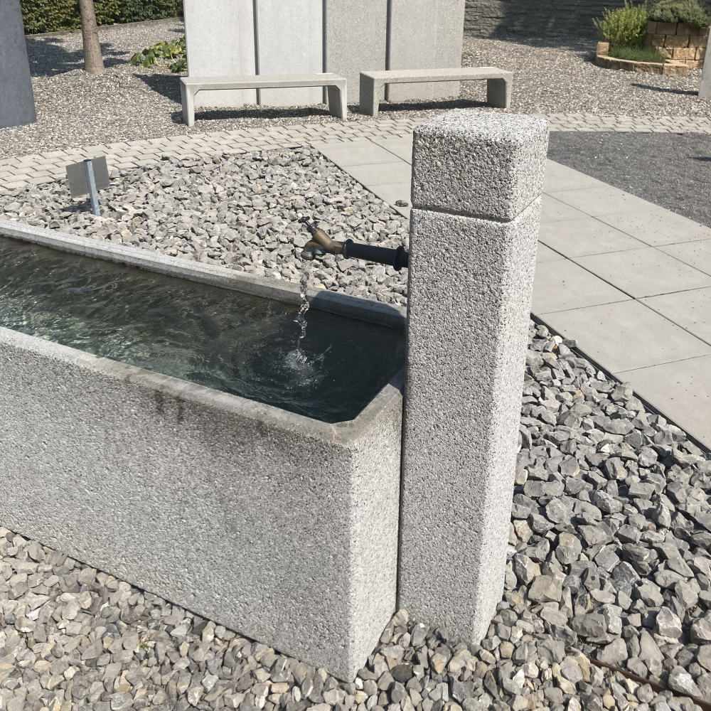 RESIDENZA Brunnenstock rechteckig, LEVENTINA grau, gestrahlt, exkl. Brunnenrohr
