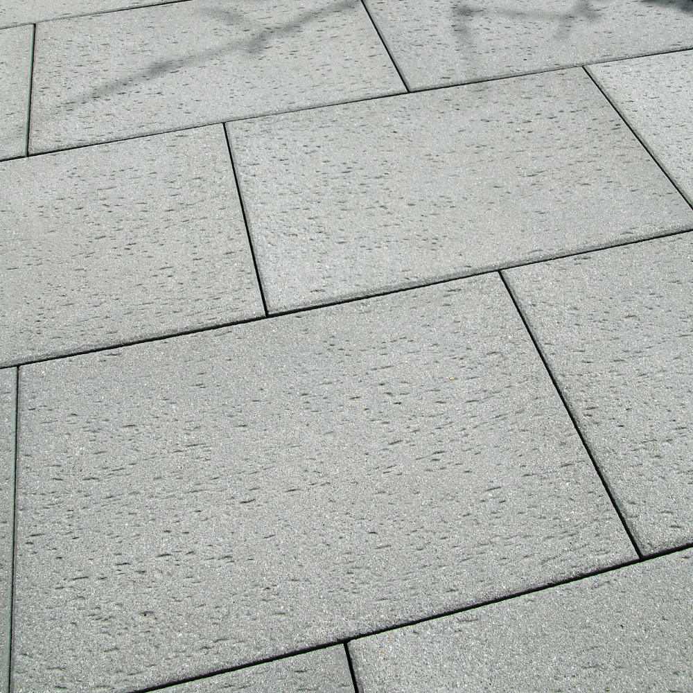 STRUKTURA Gehwegplatte, mit Travertinstruktur anthrazit, strukturiert, gestrahlt, gefast