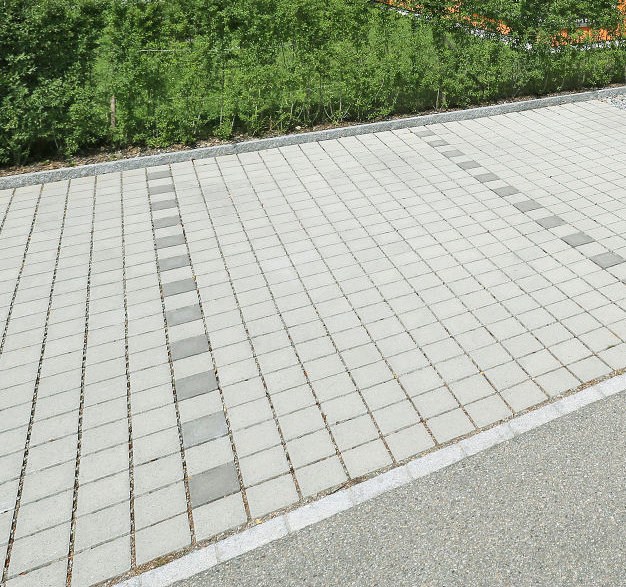 CLASSIC SPLITT Ökostein mit Nocken, anthrazit, glatt, gefast